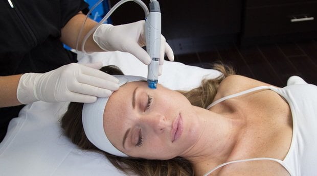 4 Treatments For Tighter and Younger Looking Skin Without Going Under the Knife